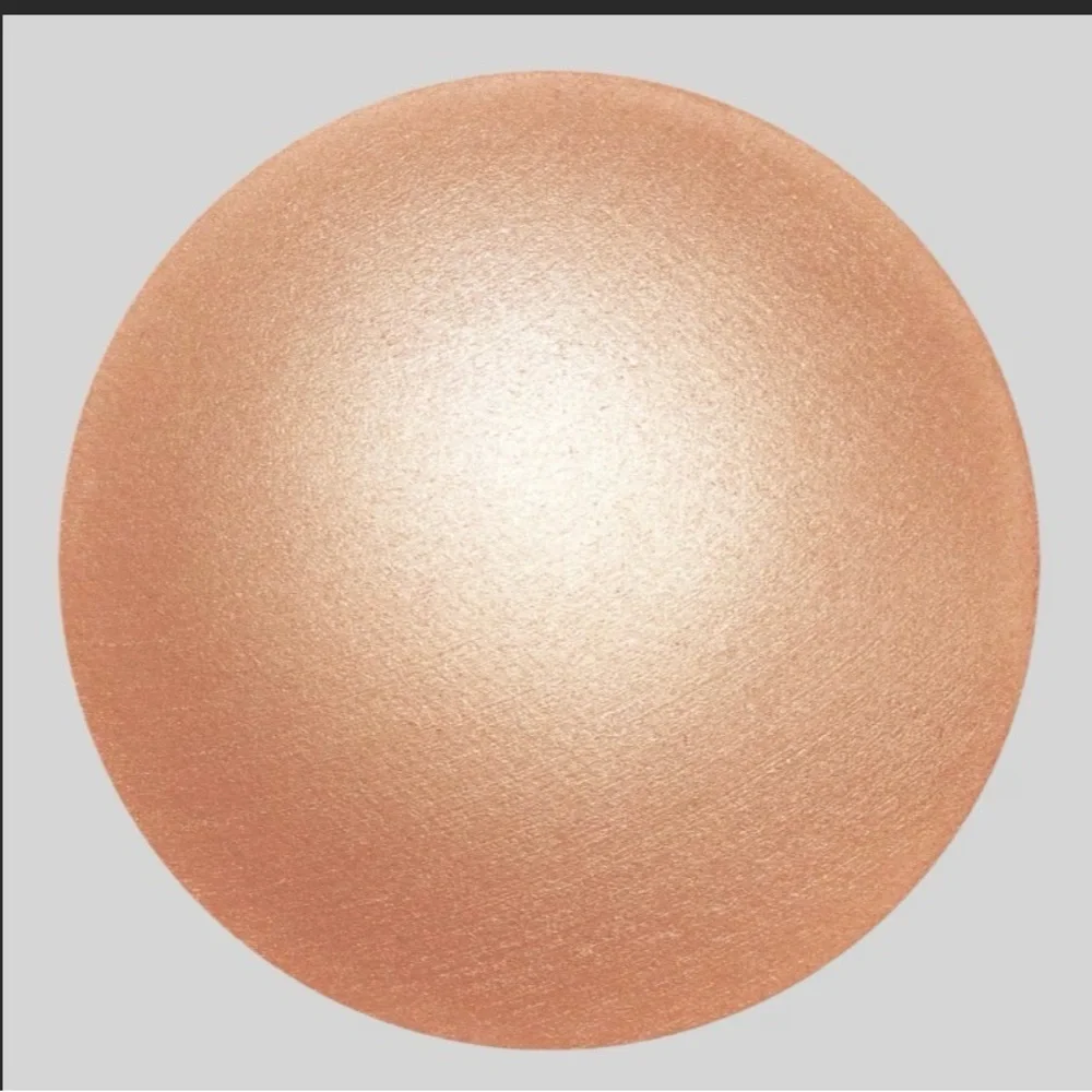 Rare Beauty FLAUNT Compact - Soft Pink and Gold